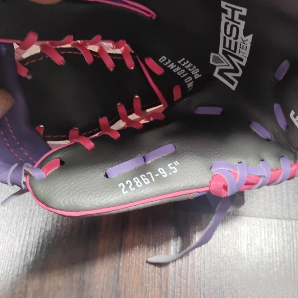 Franklin Mesh Tek Baseball Glove Girls RHT Youth Size 9 1/2